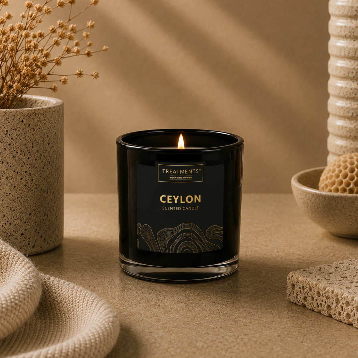 Treatments® - Geschenkbox Duftkerze - Ceylon - 380 Gramm